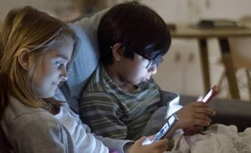 How Much Screen Time Is Safe for Kids? Parent’s Guide